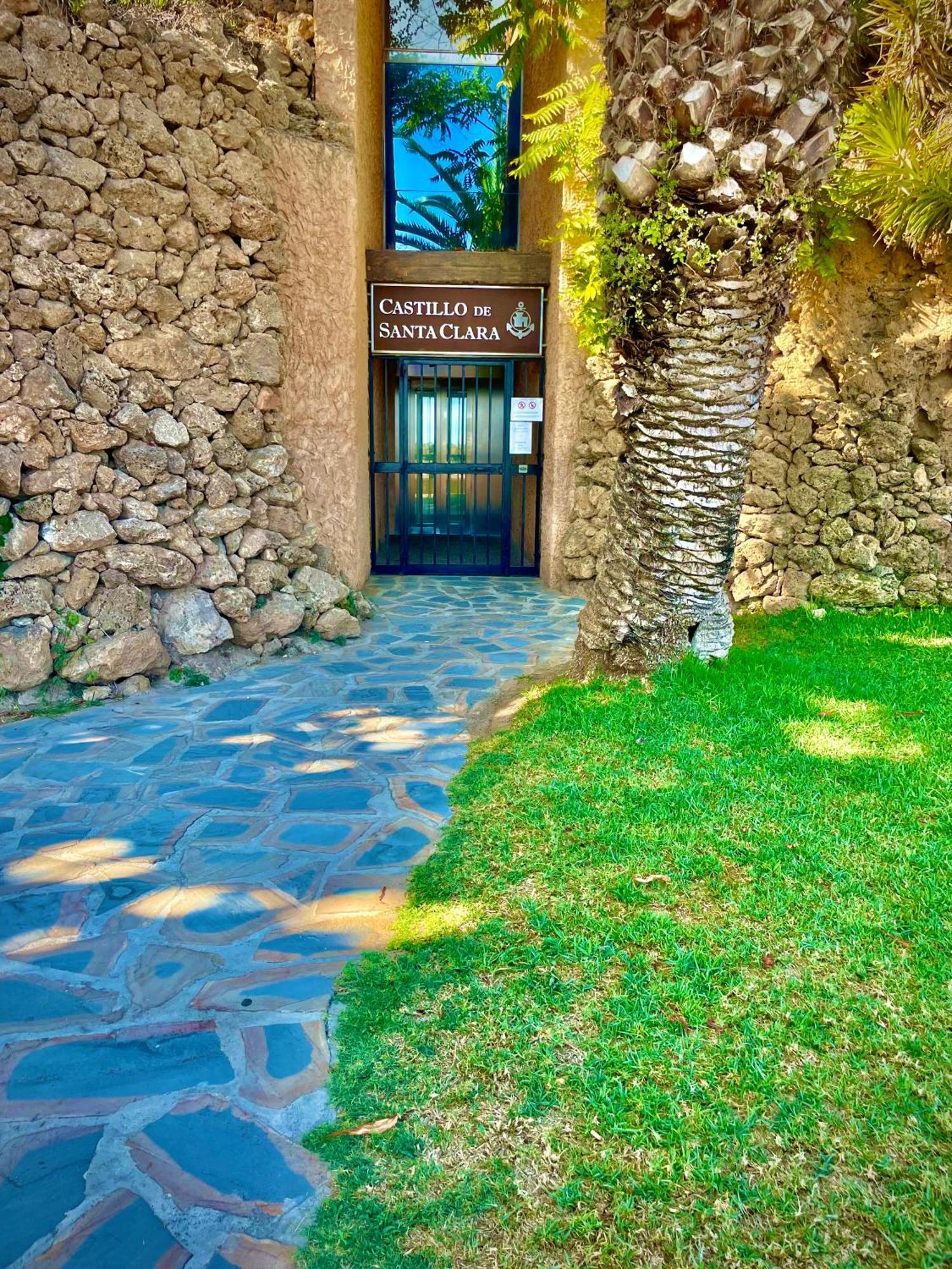 Castillo Santa Clara Торремолинос Экстерьер фото